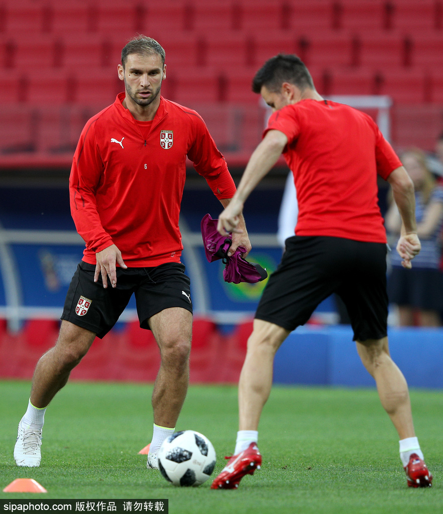 包含塞尔维亚队前途光明！，巴特勒新星重要助攻表现突出再创辉煌时刻的词条